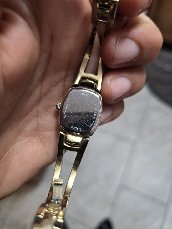 Fossil Women\'s Gold Tone Slim Bangle Watch with White Dial main image 2